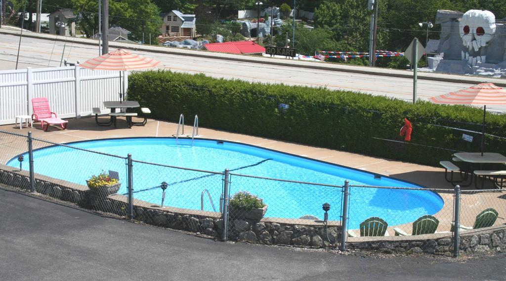 Lake Lighthouse Inn Osage Beach Exterior photo