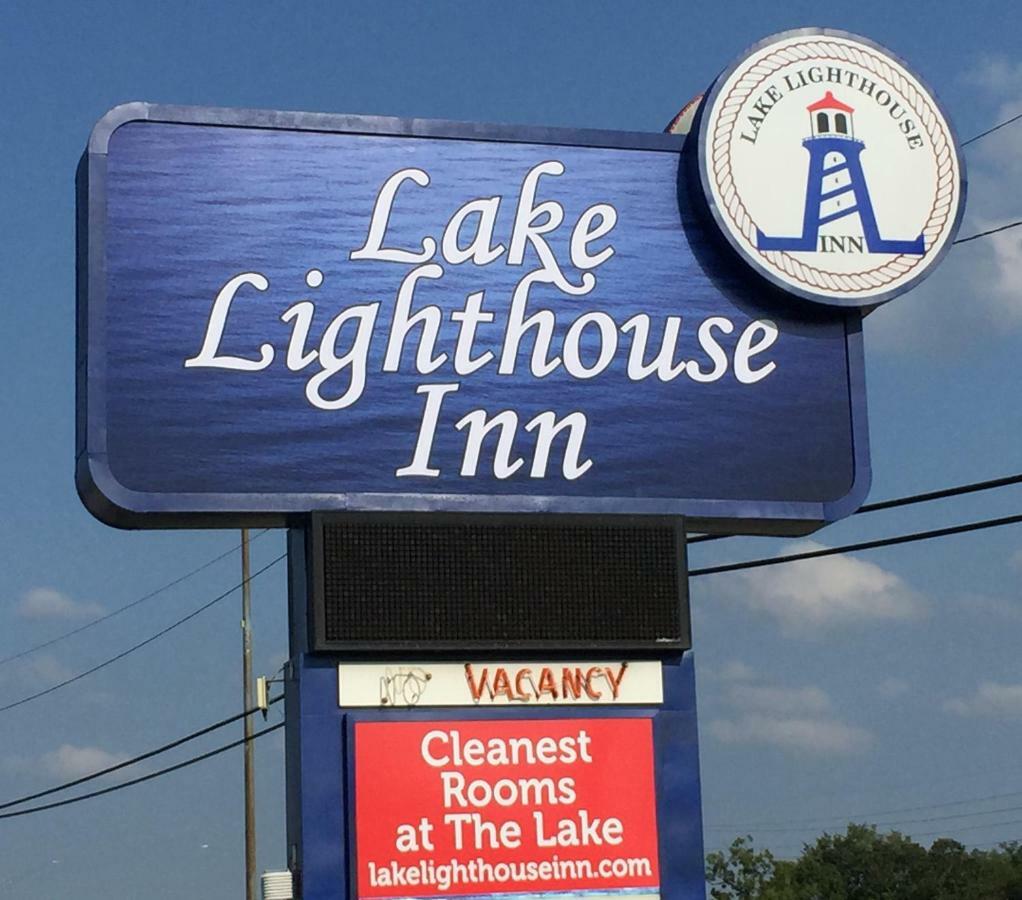 Lake Lighthouse Inn Osage Beach Exterior photo